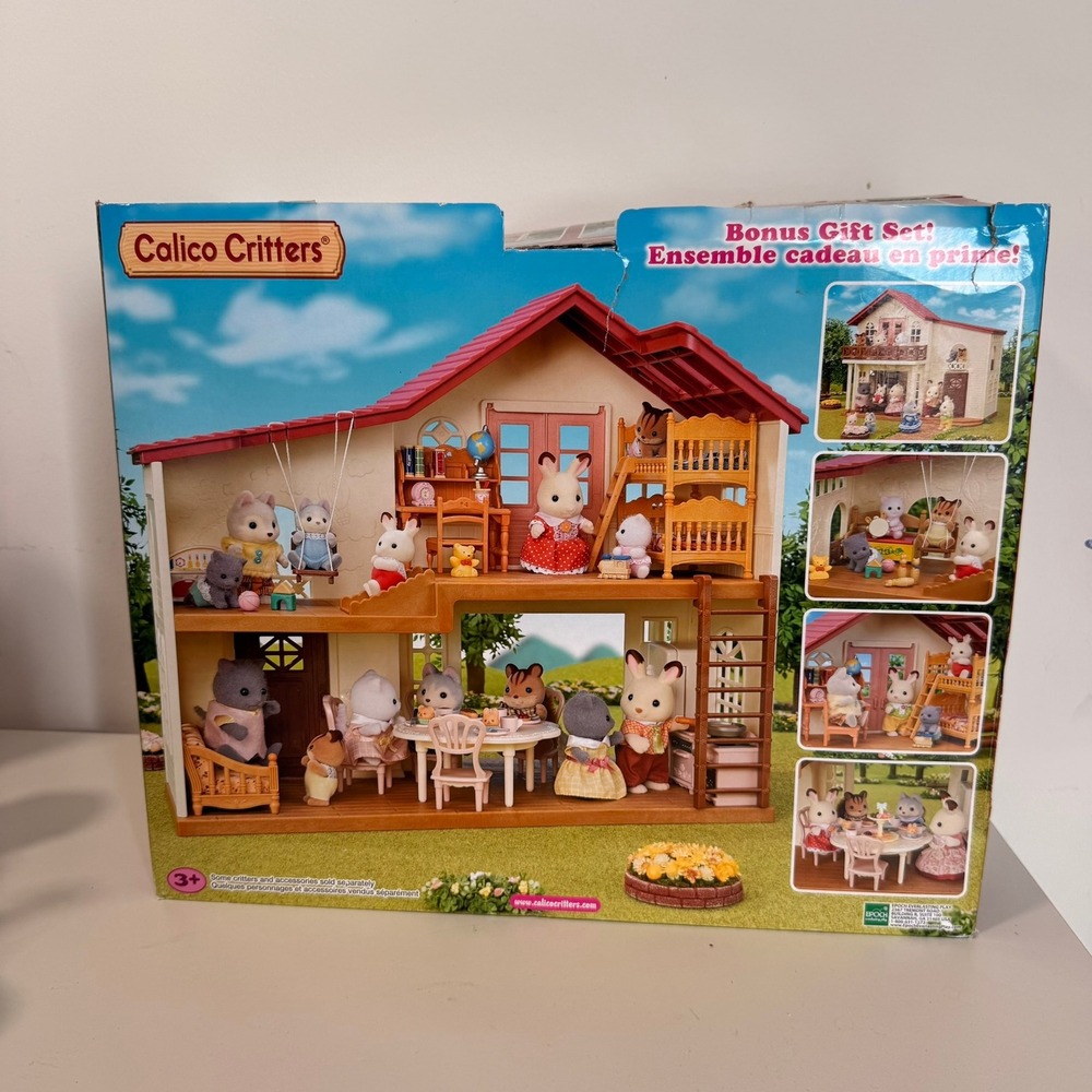 RARE Calico Critters Hilltop Terrace
Dollhouse with bonus gift set + fox family
